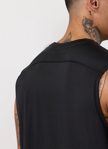 Débardeur côtelé en coton tricoté 100 % pour homme, idéal pour la gym et l'entraînement sportif - Product Image 4