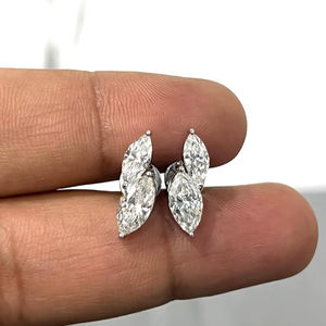 Boucles d'oreilles clous en moissanite taille marquise double pierre pavée avec bijoux en argent 925, cadeau de fiançailles pour femme - Product Image 1