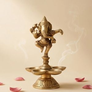 Ganesha dansant en laiton artisanal authentique de qualité supérieure, Panch Aarti Diya, export en gros d'Inde - Product Image 3