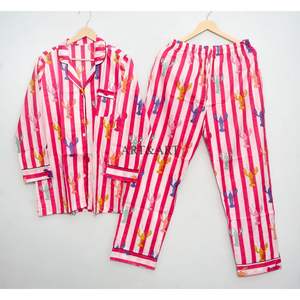 ชุดนอนผู้หญิงลายพิมพ์แมงป่องเคลื่อนไหวได้ สวยงาม หรูหรา ทำด้วยมือ ผ้าฝ้าย 100% เอวยางยืด ลายดอกไม้ แขนยาว ความยาวเต็มตัว - Product Image 1