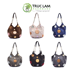 Sac en daim fait main Truc Lam avec poignée en chaîne de cuivre et motifs de perles de verre cousus à la main, sac de voyage à motif personnalisé - Product Image 6