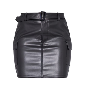 Jupe mini en cuir PU taille haute pour femme avec ceinture, poches cargo, design brillant uni, style toutes saisons, jupes en cuir OEM - Product Image 2