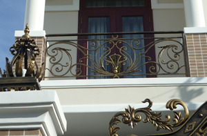 Barandilla de Balcón de Acero Inoxidable Personalizada de Alta Calidad, Estilo Europeo Moderno, Barandillas para Interiores y Exteriores, Puerta de Hierro EURO - Product Image 2