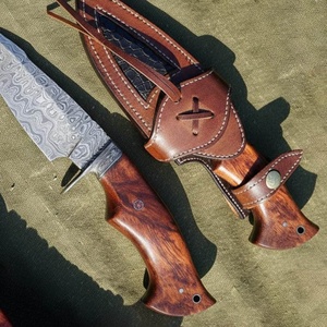 Cuchillo utilitario de acero de Damasco SHARP POINT TRADES con hoja de punta curva, filo recto, mango de madera y funda de cuero vacuno, 6.7 pulgadas de longitud total - Product Image 6