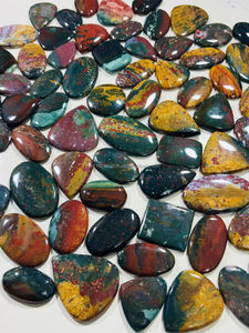 Haute qualité AAA Grade 8mm Cabochon de pierre de sang en vrac cristal de guérison naturel de qualité supérieure fait à la main pour l'approvisionnement en vrac de bijoux - Product Image 3