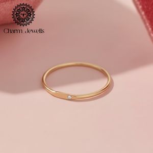 Bague de fiançailles classique en argent plaqué or 18 carats avec moissanite taille coussin, sertie à griffes, pour femme, certifiée IGI, pour usage quotidien - Product Image 1