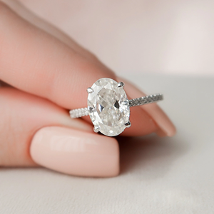 แหวนหมั้นเพชรทรงรี ทอง 14K ประดับเพชรหลักที่ได้รับการรับรองจาก IGI และเพชรข้างสำหรับผู้หญิง - Product Image 1