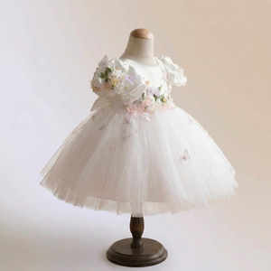 Vestido de niña de las flores de satén color marfil encantador de cuento de hadas, hecho a mano con bordado floral 3D, mangas abullonadas de mariposa y tul de princesa - Product Image 1