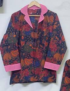 Conjunto de Ropa de Casa de Algodón con Estampado de Frutas |   Conjunto de Pijamas a Juego para Mujer |   Pijamas Tropicales Divertidos con Ribete Rosa |   Ropa cómoda para estar en el <span class=keywords><strong>resort</strong></span>. - Product Image 4