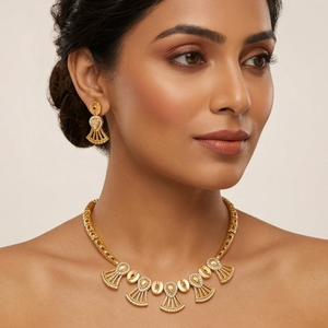 Parure Collier et Boucles d'Oreilles Ajustables Divyoro Classique en Cuivre Plaqué Or, Bijoux Tendance pour Femme, Idéale pour Mariage et Soirée - Product Image 3