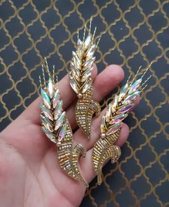 MD HANDICRAFTS Broche Bordado de Lujo Hecho a Mano con Cuentas, Diseño Personalizado para Bodas, Compromisos, Fiestas, Niños y Mujeres - Product Image 5