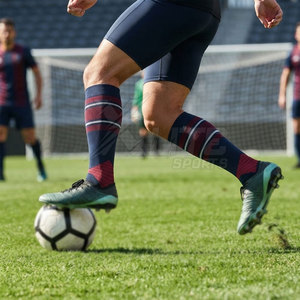 Chaussettes de football montantes premium pour adultes, en tissu anti-humidité, avec talon et bout renforcés, antidérapantes pour l'entraînement et les matchs de football - Product Image 4