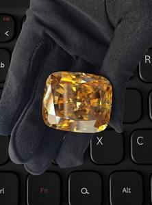 Diamante Moissanita de 143 quilates con corte cojín, color champán, para la elaboración de joyas. - Product Image 2