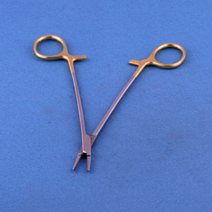 Porte-aiguille en acier inoxydable RYDER 23 cm, insert TC, instruments chirurgicaux certifiés CE pour usage hospitalier - Product Image 1