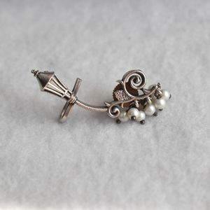 Pendientes de Moda con Diseño Floral, Estilo Vintage, Apariencia Plateada, Joyería de Aleación para Mujeres y Niñas - Product Image 3