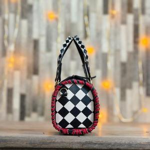 Bolso de Mano de Cuero Genuino de Lujo Venus Leathers, Diseño a Cuadros Blanco y Negro con Patrón de Cerezas, Asa Superior, Cierre de Cremallera, Grande, para Viaje - Product Image 3