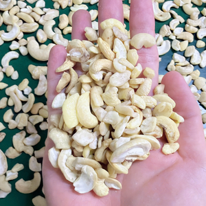 Hot Sale Broken Kaju In Bulk Santigo Cashew <b>Nuts</b> Kaju <b>Kernel</b> Cashew <b>Nuts</b> Low MOQ - Product Image 1