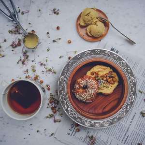 Plato base plateado, Plato base decorativo, Plato base metálico, Plato base para boda, Bandeja redonda plateada, Grabado en relieve - Product Image 2