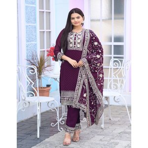 Traje bordado de diseñador para mujer con Conjunto elegante de trabajo en piedra - Product Image 4