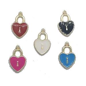 Colgantes de metal vintage multicolor surtidos para llaveros, pendientes, manualidades y creación de joyería, paquete de 5 piezas. - Product Image 2