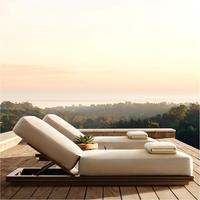 Chaises longues de luxe en métal et aluminium pour hôtels et villas, avec dossier croisé et coussins, design moderne, résistantes aux UV, écologiques et imperméables