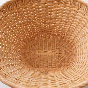 Cesta ovalada de ratán tejida a mano con asas resistentes, contenedor de almacenamiento natural, organizador decorativo para lavandería o organización del hogar - Product Image 4