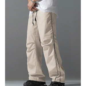 กางเกงวอร์มทรงหลวมสำหรับผู้ชาย ผ้าไนลอนน้ำหนักเบา กันลม กันยับ เอวยางยืด มีเชือกผูก กางเกงวิ่งออกกำลังกาย - Product Image 5