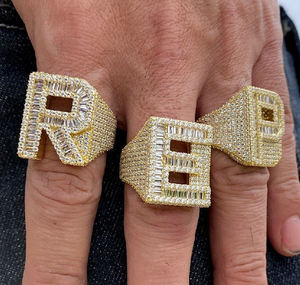 แหวนตัวอักษรสั่งทำพิเศษ เพชรโมอิสซาไนต์ VVS ทรงบาแกตต์ เงินแท้ 925 เครื่องประดับฮิปฮอป แหวนชื่อตัวอักษรย่อส่วนตัว - Product Image 2