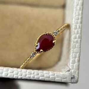 แหวนอาร์ตเดโคประดับทับทิมทรงลูกแพร์ เงินแท้ 925 ชุบทอง 14K ของขวัญแต่งงานวินเทจ - Product Image 2