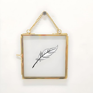 Cadre photo mural en laiton avec verre transparent, finition dorée, produit décoratif mural, taille personnalisée, cadre de décoration intérieure, prix de gros - Product Image 1