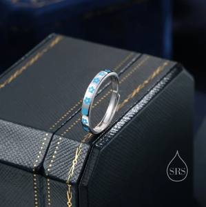 Anillo de Plata de Ley con Motivo de Flor de No Te Olvides, Talla Ajustable, Anillo de Flor Esmaltada Delicado y Fino - Product Image 1