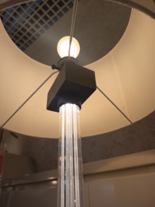 Lámpara de Pie Moderna de Metal con Pantalla de Tela, E26/E27 LED 6W, Luz Blanca Cálida, Diseño Minimalista para Sala de Estar - Product Image 2
