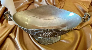 Corbeille à fruits ovale vintage en argent gaufré motif raisin, centre de table en métal antique, plat décoratif orné avec poignée, décoration de table, bassin de rangement - Product Image 6