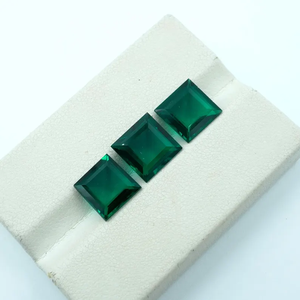 3 Esmeraldas Verdes de Rajasthan, Corte Cuadrado de 8x8mm, Marca HAYAAT GEMS, 5.20 Quilates, para Joyería - Product Image 5