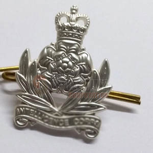 Insignias de Acero de Alta Calidad con Detalles en Relieve y Acabado Resistente a los Arañazos para Uso Diario - Product Image 6