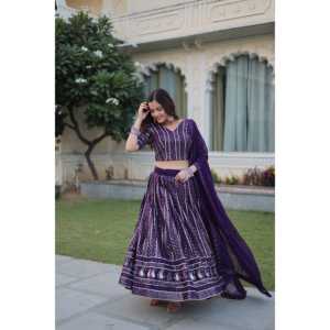 Violet Faux Blooming Avec Paillettes Lourdes Zari Brodé travail Lehenga Choli - Product Image 5