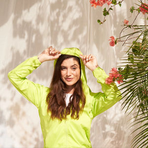 Chaqueta Ligera con Capucha y Cremallera, Diseño ODM, Unisex, Cuello en V, Bordada, Lisa, Delgada, Veraniega, Informal Elegante, Ecológica - Product Image 5