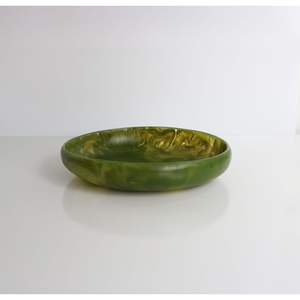 Bol artisanal moderne en résine pour la décoration intérieure, comme centre de table ou décoration de mariage - Product Image 3