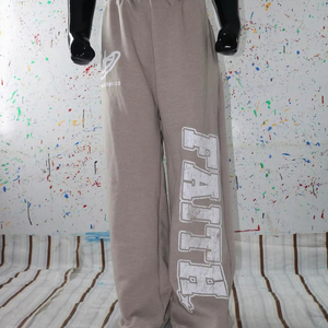 Pantalon de survêtement homme 2026 personnalisé avec logo, respirant, coupe ajustée, séchage rapide - URBAN PRODUCTIONS - Product Image 1