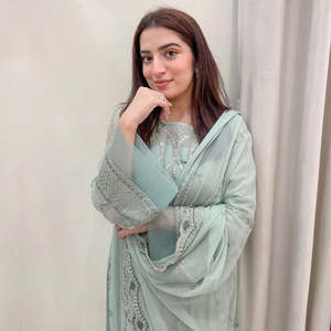 Conjunto de parte superior de Georgette de imitación pesada para mujer y Dupatta para ropa de fiesta - Product Image 5