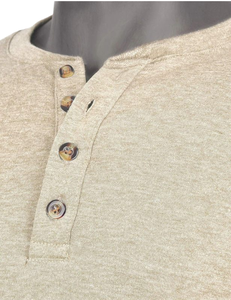 Camiseta de Manga Larga con Cuello Redondo y Mangas Raglán para Hombre, Diseño de Camuflaje, Corte Regular, Color Blanco con Patrón Verde - Product Image 4