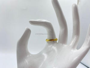 Bague de déclaration en plaqué or Bold Chic Accessoire au meilleur prix pour les mariages et les fêtes des femmes - Product Image 2