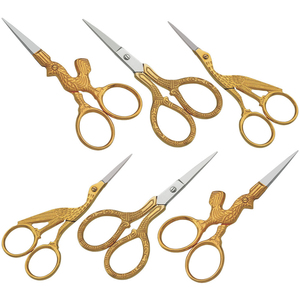 Ciseaux à cuticules de qualité supérieure, traités par chaleur sous vide, avec lame courbée et trou carré pour une précision et une tranchance supérieures - Product Image 5