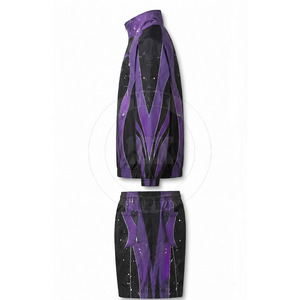 Conjunto de Pantalones Cortos y Chaqueta Cortavientos Premium con Estampado Moderno, Chaqueta con Capucha y Pantalones Cortos de Nailon y Poliéster - Product Image 3