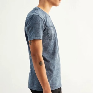 เสื้อยืดสตรีทแวร์แบบยีนส์ฟอกสีสไตล์ฮิปฮอปสำหรับผู้ชาย รุ่นยอดนิยม ดีไซน์ใหม่สุดคุ้ม สีน้ำเงิน - Product Image 4