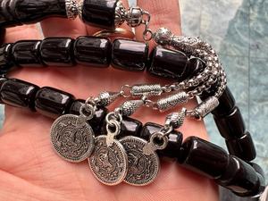 Tasbih de resina negra hecho a mano con cuentas irregulares brillantes, herramienta de oración religiosa, cuentador de oraciones, cuentas de resina de color único. - Product Image 2