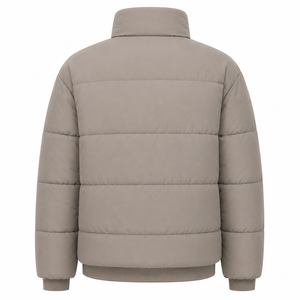 Blouson matelassé pour homme en gros avec patch PVC personnalisé, vêtement d'extérieur rembourré d'hiver, col montant, fermeture éclair intégrale, étiquettes tissées, fabricant OEM en gros - Product Image 3