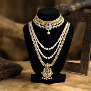 Ensemble de colliers superposés de créateur en pierres Pota et perles - Product Image 3