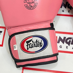 ถุงมือชกมวย Fairtex คุณภาพสูง หนังแท้ ระบายอากาศได้ดี ปิดด้วยแถบตีนตุ๊กแก ผลิตตามสั่ง สำหรับฝึกซ้อมมวยไทย MMA - Product Image 5