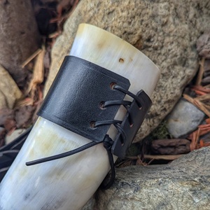 Vente en gros de cornes à whisky et à bière jetables de haute qualité, couleur crème noire, taille personnalisée, idéales pour les mariages - Product Image 4